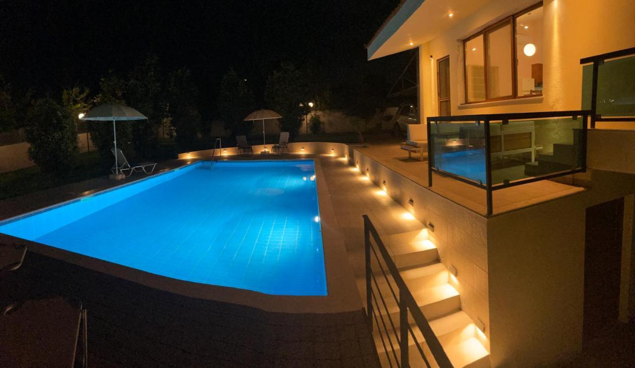 Serenity House 埃帕诺米 外观 照片