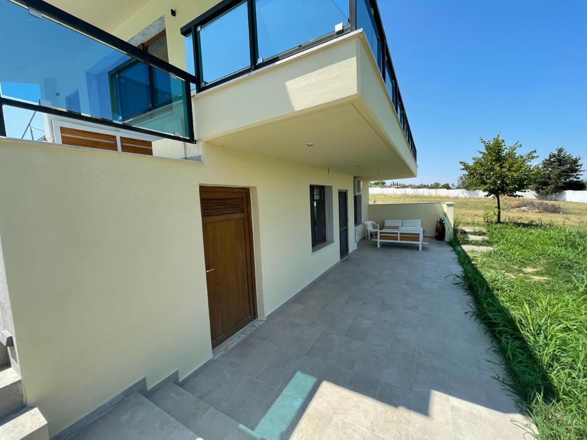 Serenity House 埃帕诺米 外观 照片
